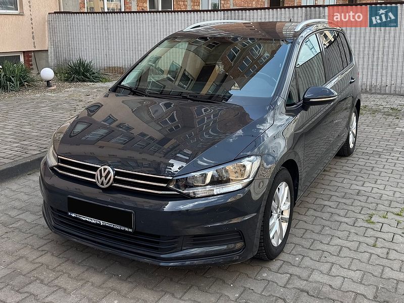 Микровэн Volkswagen Touran 2016 в Черновцах