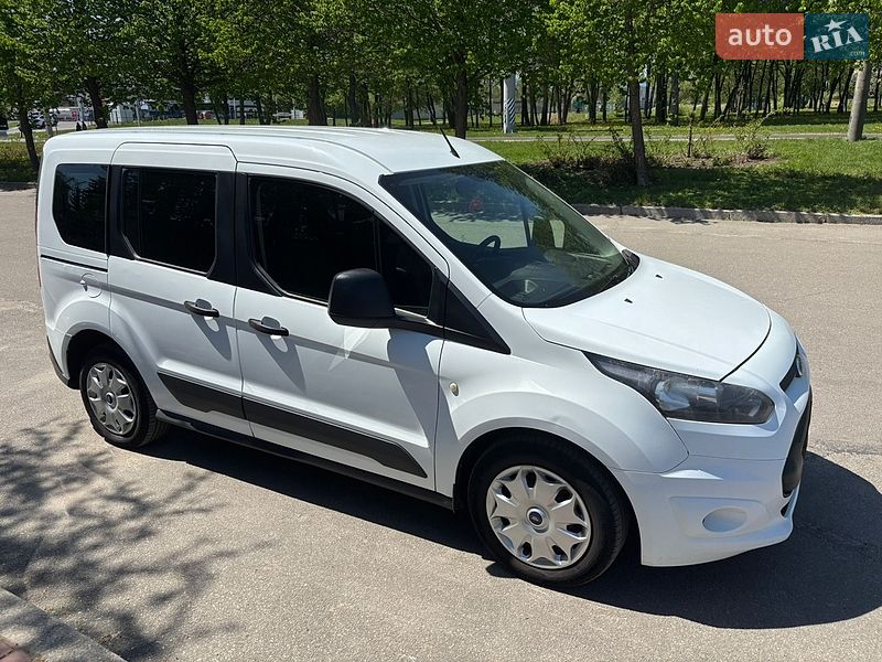 Минивэн Ford Tourneo Connect 2017 в Умани