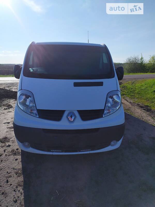 Грузовой фургон Renault Trafic 2014 в Чернигове