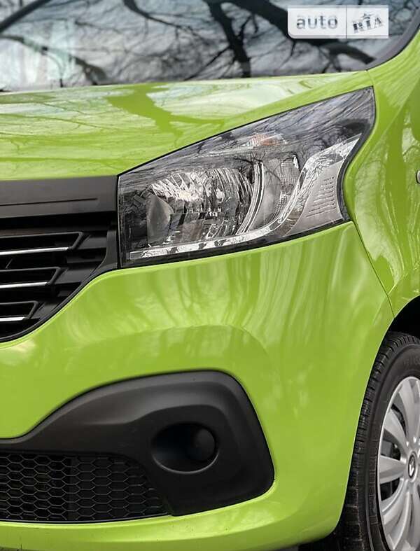 Минивэн Renault Trafic 2017 в Староконстантинове