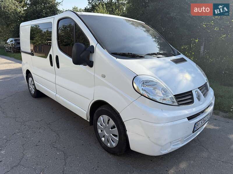 Минивэн Renault Trafic 2014 в Полтаве