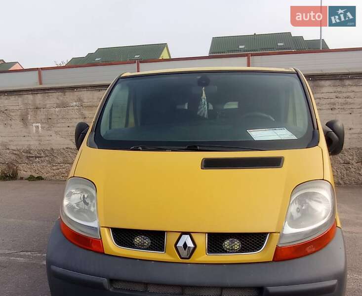 Грузовой фургон Renault Trafic 2005 в Виннице