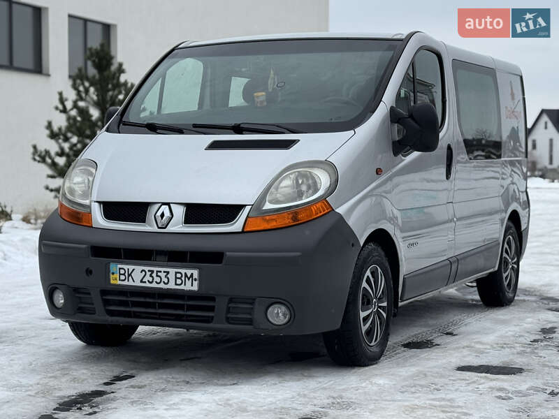 Грузопассажирский фургон Renault Trafic 2005 в Луцке Грузопассажирский фургон Renault Trafic 2005 в Луцке