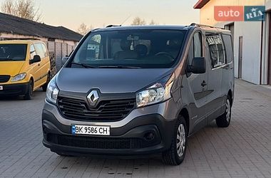 Минивэн Renault Trafic 2015 в Березному