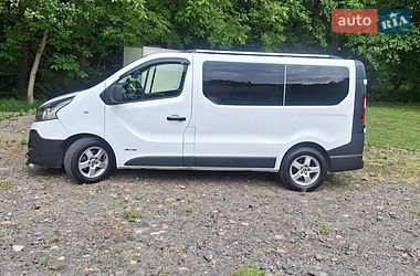 Мінівен Renault Trafic 2015 в Ужгороді