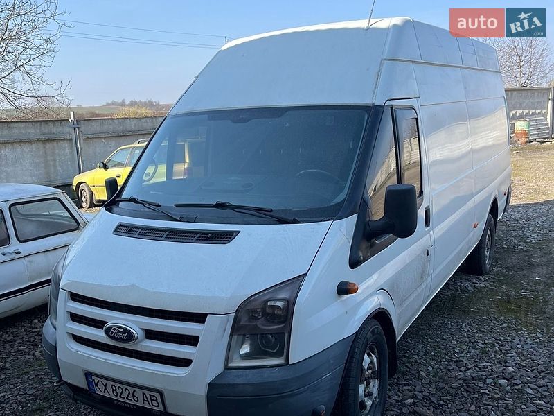 Грузовой фургон Ford Transit 2011 в Львове
