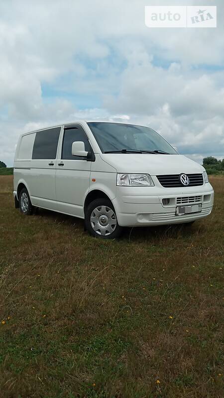 Минивэн Volkswagen Transporter 2006 в Любешове