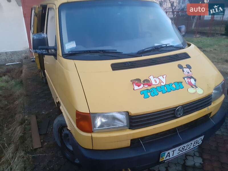 Минивэн Volkswagen Transporter 2000 в Калуше