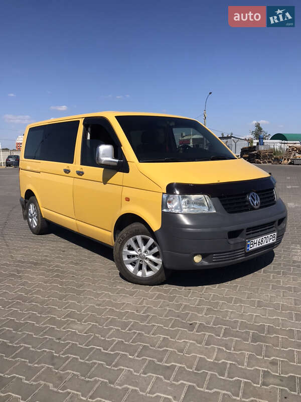 Грузовой фургон Volkswagen Transporter 2004 в Одессе