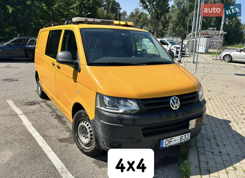 Грузовой фургон Volkswagen Transporter 2015 в Киеве