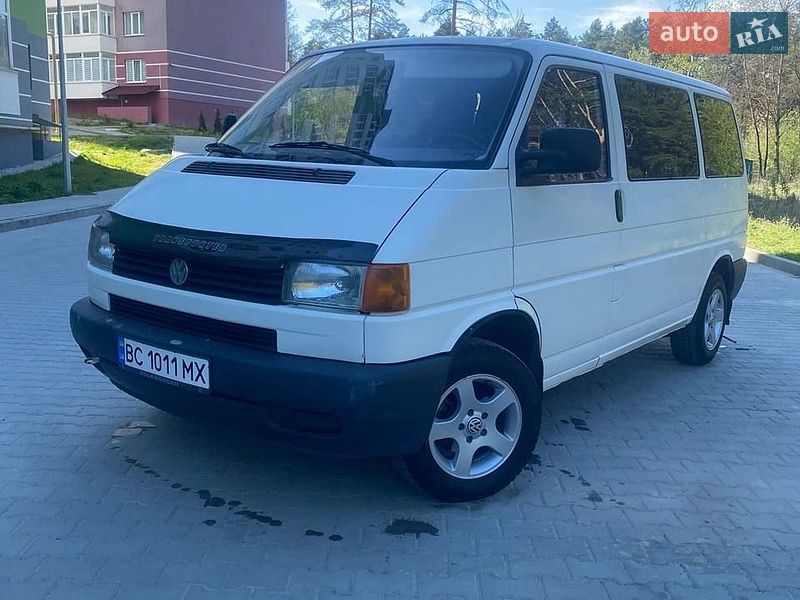Минивэн Volkswagen Transporter 2000 в Новояворовске