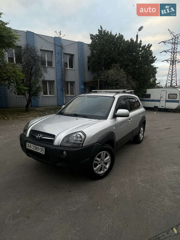 Внедорожник / Кроссовер Hyundai Tucson 2012 в Киеве Внедорожник / Кроссовер Hyundai Tucson 2012 в Киеве