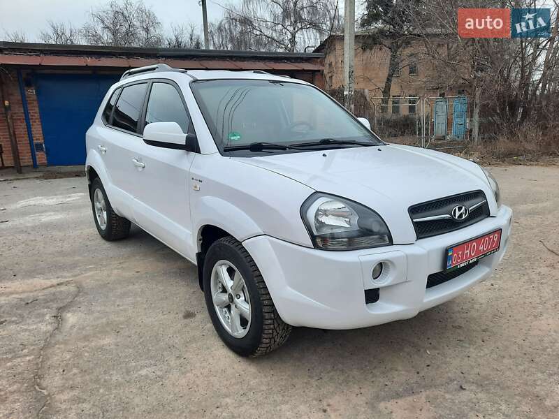 Внедорожник / Кроссовер Hyundai Tucson 2009 в Полтаве