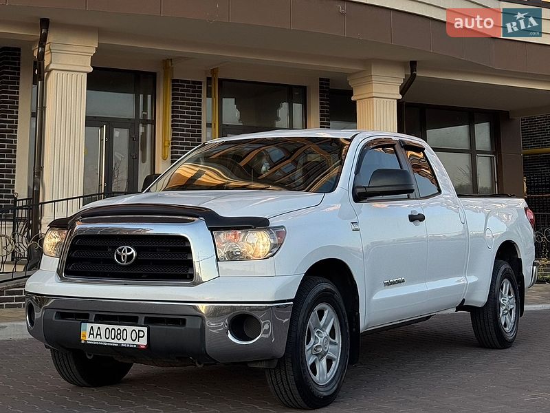 Пікап Toyota Tundra 2008 в Києві