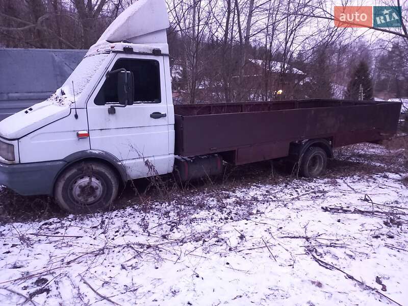 Эвакуатор Iveco TurboDaily 2000 в Киеве Эвакуатор Iveco TurboDaily 2000 в Киеве