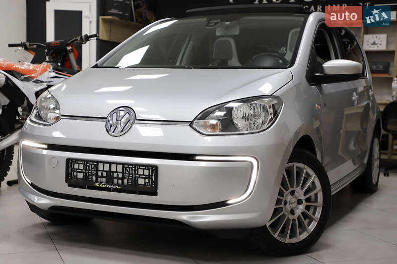 Хэтчбек Volkswagen Up 2013 в Дрогобыче
