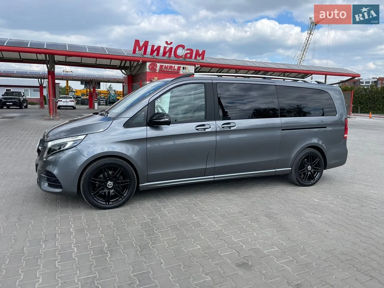 Mercedes-Benz V-Class 2020 photo 2