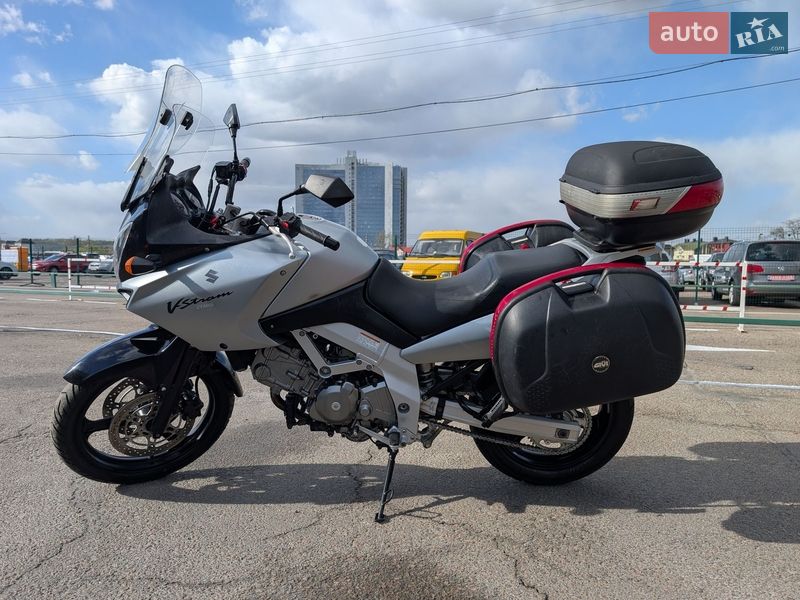 Мотоцикл Туризм Suzuki V-Strom 650 2004 в Києві