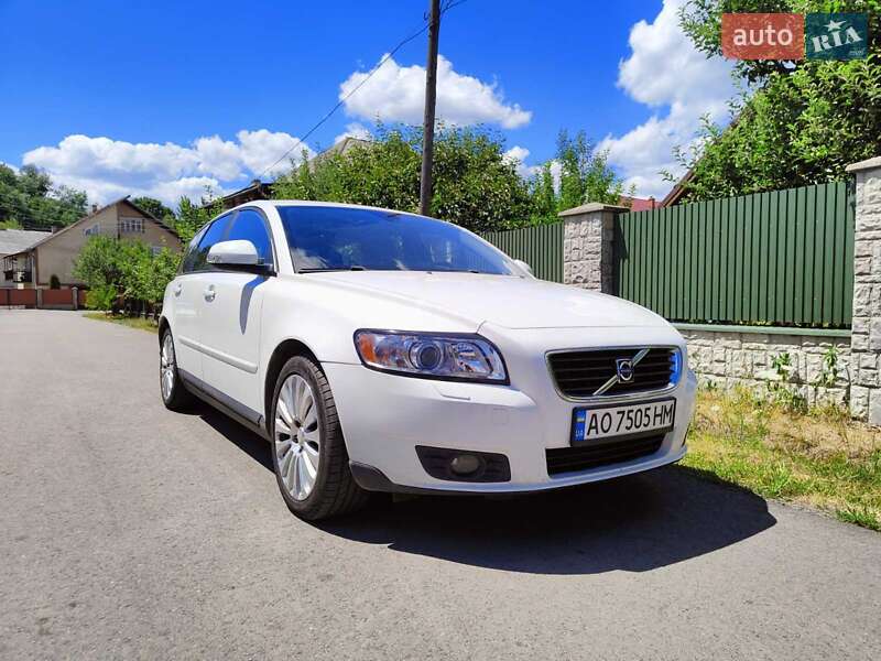 Универсал Volvo V50 2010 в Сваляве