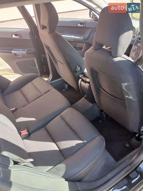 Універсал Volvo V50 2010 в Рівному