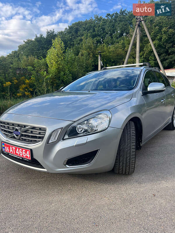 Універсал Volvo V60 2012 в Житомирі