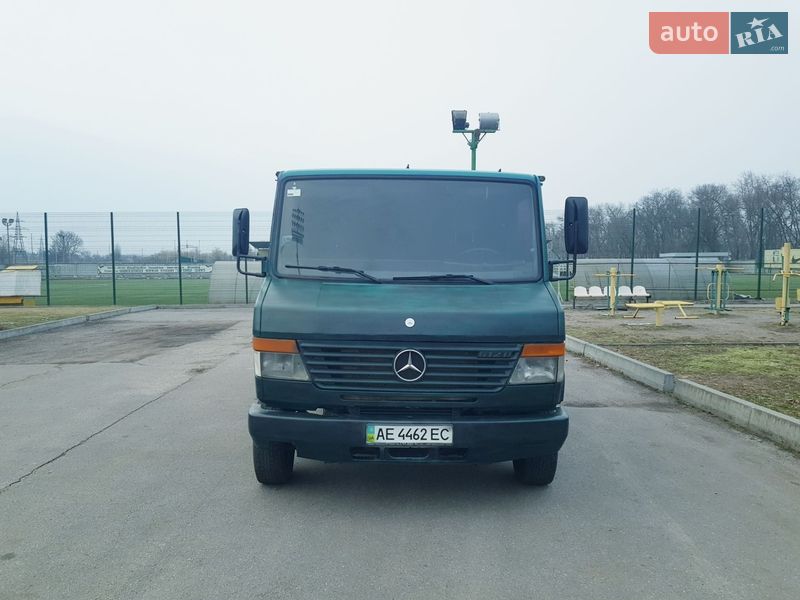Эвакуатор Mercedes-Benz Vario 1997 в Кропивницком Эвакуатор Mercedes-Benz Vario 1997 в Кропивницком