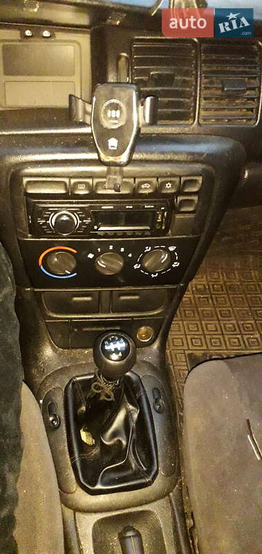 Седан Opel Vectra 1998 в Черкассах