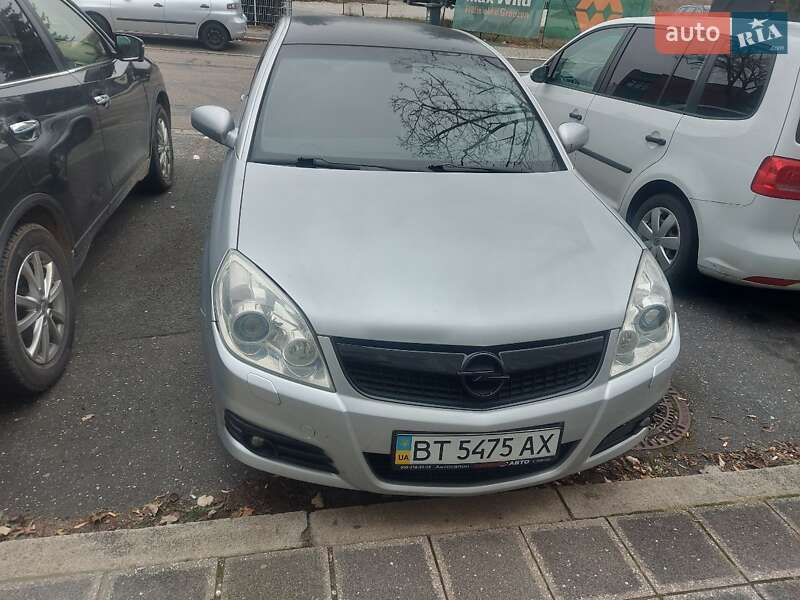 Седан Opel Vectra 2006 в Херсоне