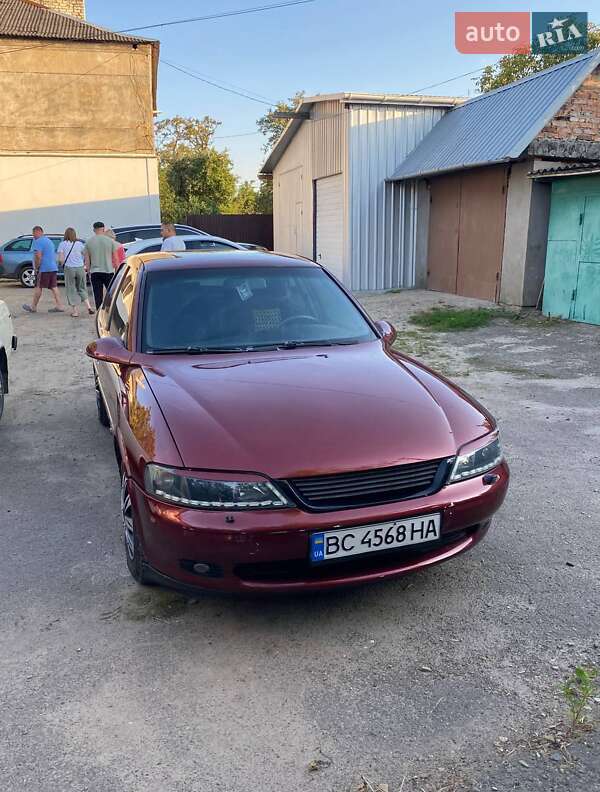 Седан Opel Vectra 1997 в Городку