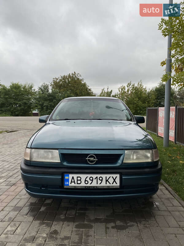 Седан Opel Vectra 1994 в Могилев-Подольске