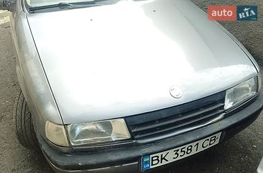 Седан Opel Vectra 1991 в Изяславе