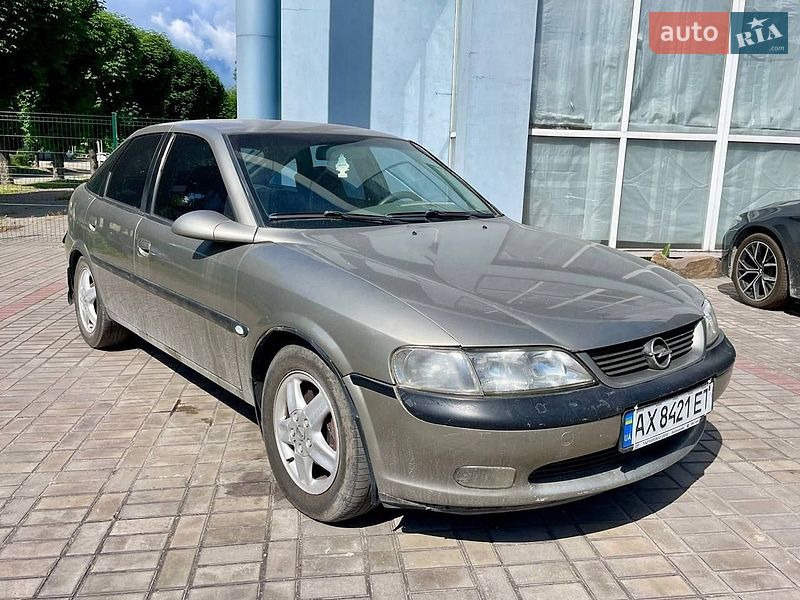 Лифтбек Opel Vectra 1997 в Каменском
