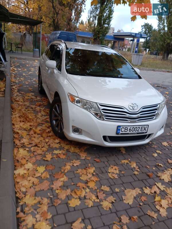 Позашляховик / Кросовер Toyota Venza 2010 в Чернігові