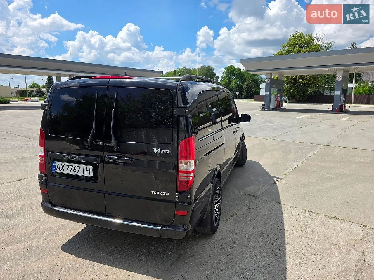 Mercedes-Benz Viano 2011 photo 2