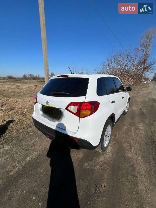 Внедорожник / Кроссовер Suzuki Vitara 2016 в Малине Внедорожник / Кроссовер Suzuki Vitara 2016 в Малине