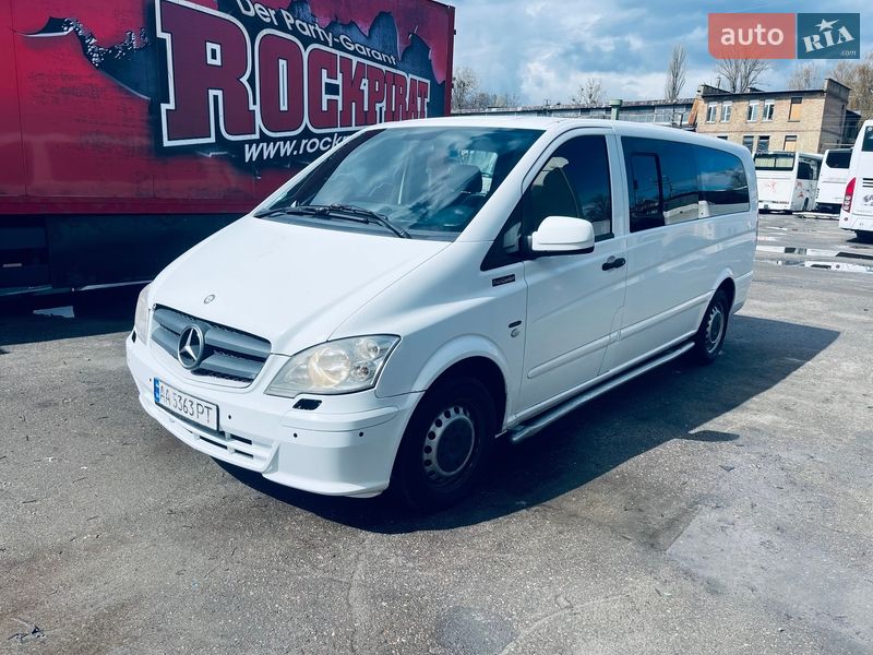 Вантажопасажирський фургон Mercedes-Benz Vito 2013 в Києві