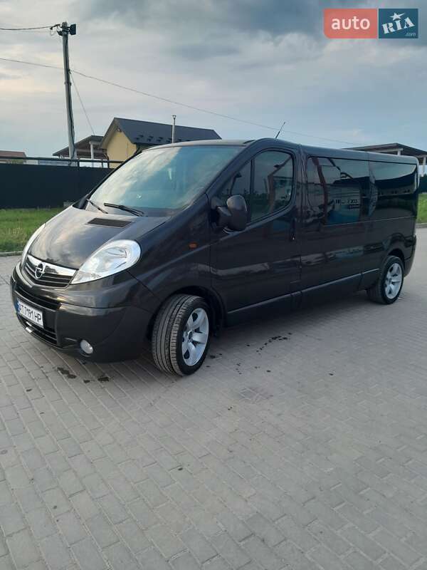 Минивэн Opel Vivaro 2007 в Городенке