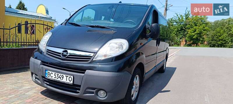 Минивэн Opel Vivaro 2014 в Самборе Минивэн Opel Vivaro 2014 в Самборе