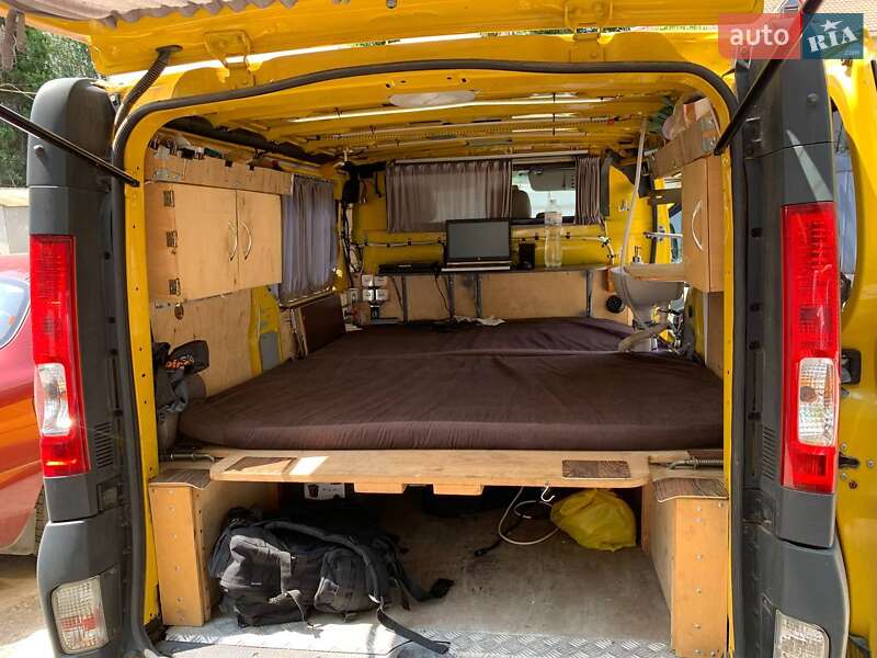 Грузовой фургон Opel Vivaro 2004 в Одессе