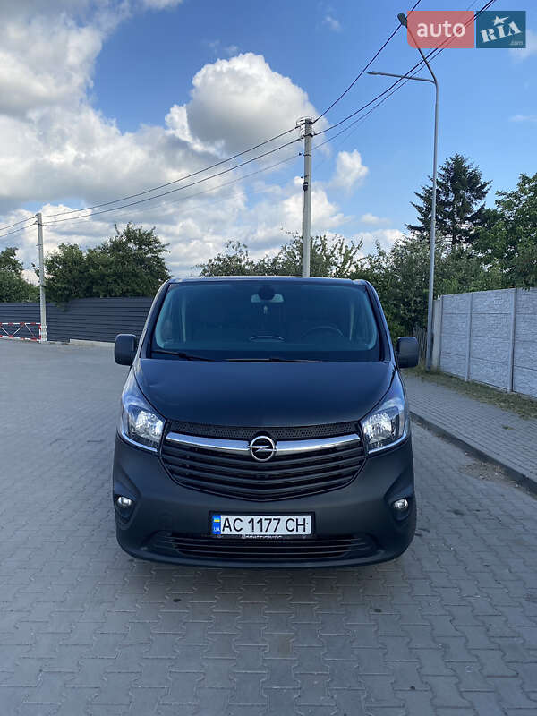 Минивэн Opel Vivaro 2014 в Луцке