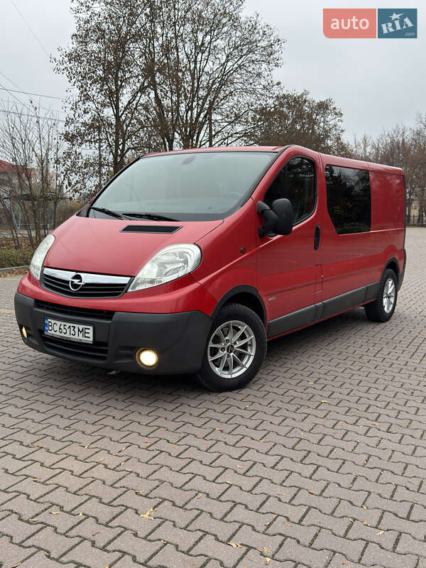 Минивэн Opel Vivaro 2010 в Миргороде