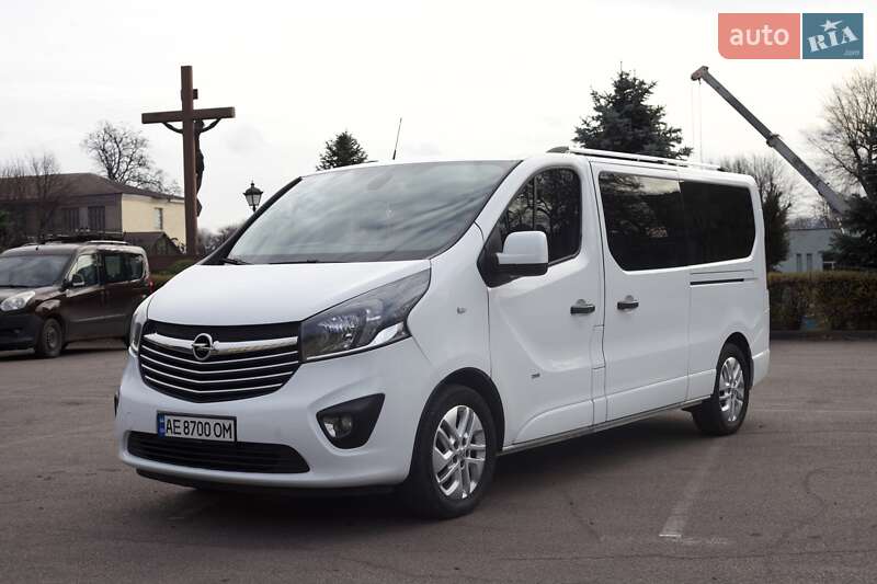 Минивэн Opel Vivaro 2017 в Каменском Минивэн Opel Vivaro 2017 в Каменском