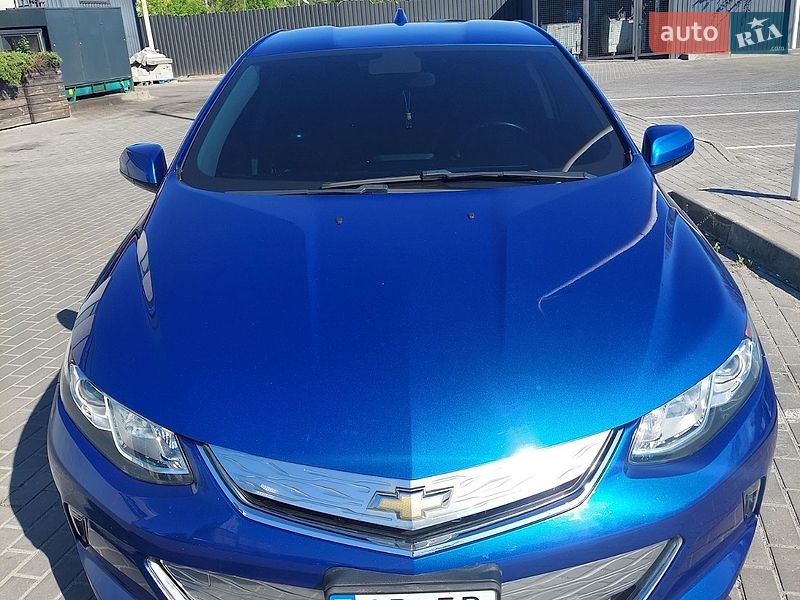Хэтчбек Chevrolet Volt 2016 в Днепре Хэтчбек Chevrolet Volt 2016 в Днепре