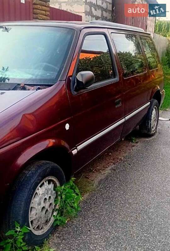 Мінівен Chrysler Voyager 1993 в Києві Мінівен Chrysler Voyager 1993 в Києві