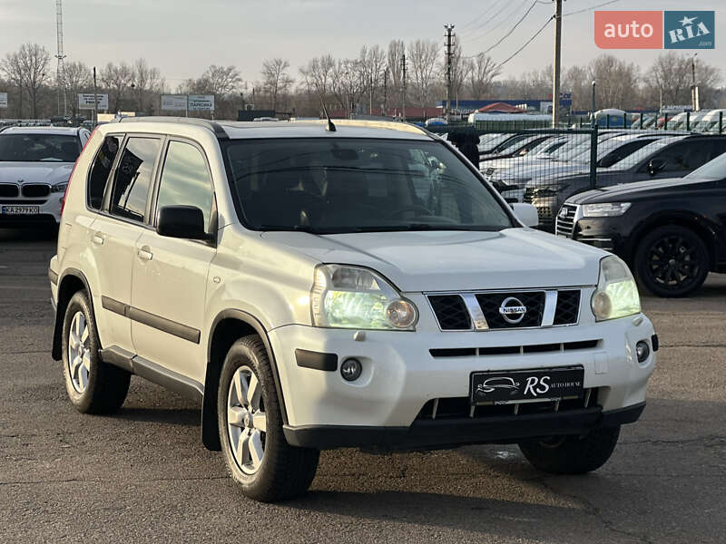 Внедорожник / Кроссовер Nissan X-Trail 2010 в Киеве