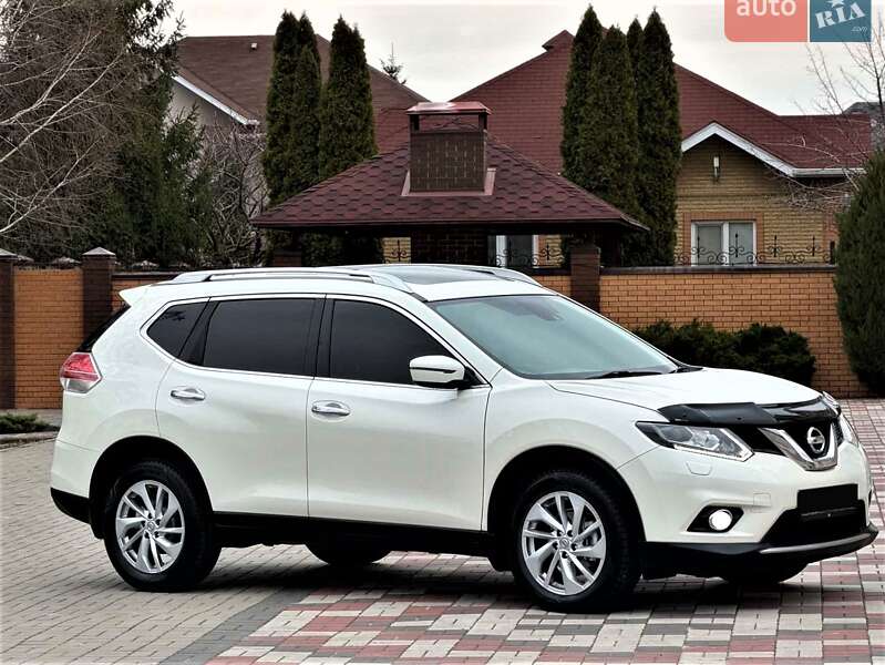 Внедорожник / Кроссовер Nissan X-Trail 2016 в Днепре