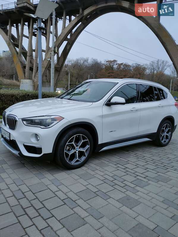 Внедорожник / Кроссовер BMW X1 2016 в Днепре