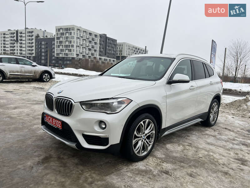 Внедорожник / Кроссовер BMW X1 2017 в Львове
