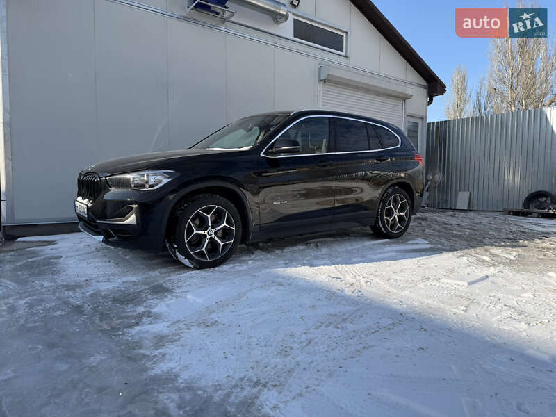 Внедорожник / Кроссовер BMW X1 2015 в Одессе