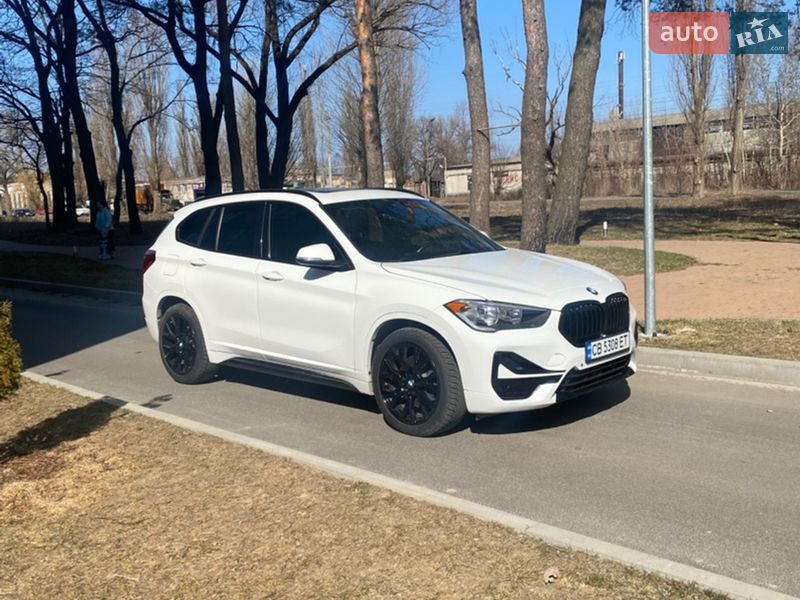 Внедорожник / Кроссовер BMW X1 2021 в Чернигове